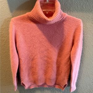 100% Cashmere Pink Turtleneck Sweater Soft Knit Ribbed Collar Size S 22” EUC